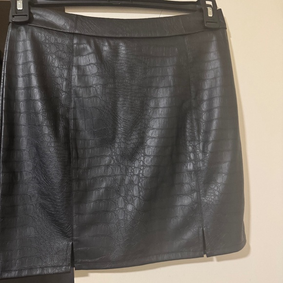 Women’s Spandex Skirt - Picture 1 of 2